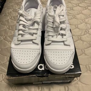 Adidas Top Ten shell top size 11 - NEW